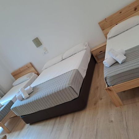 Hostal Andrea Sol Madrid Esterno foto