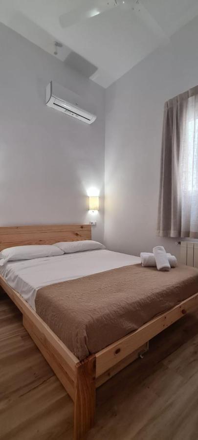 Hostal Andrea Sol Madrid Esterno foto
