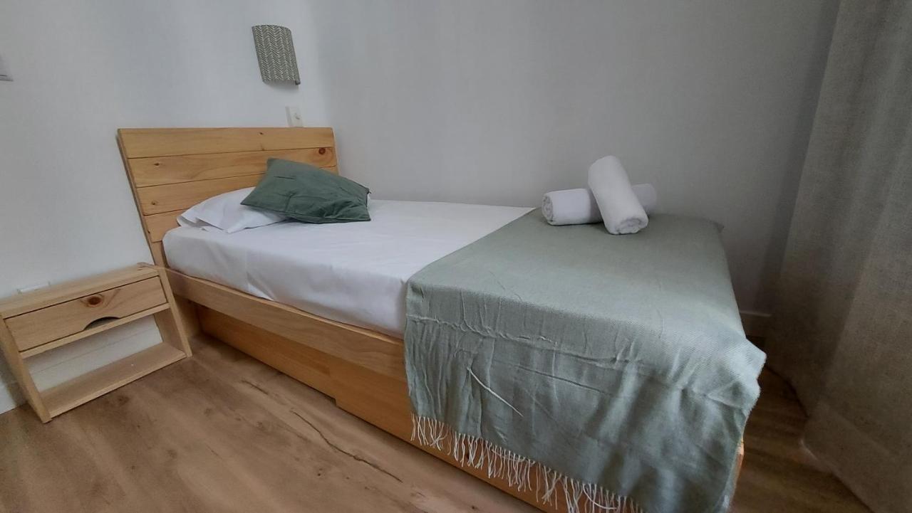 Hostal Andrea Sol Madrid Esterno foto