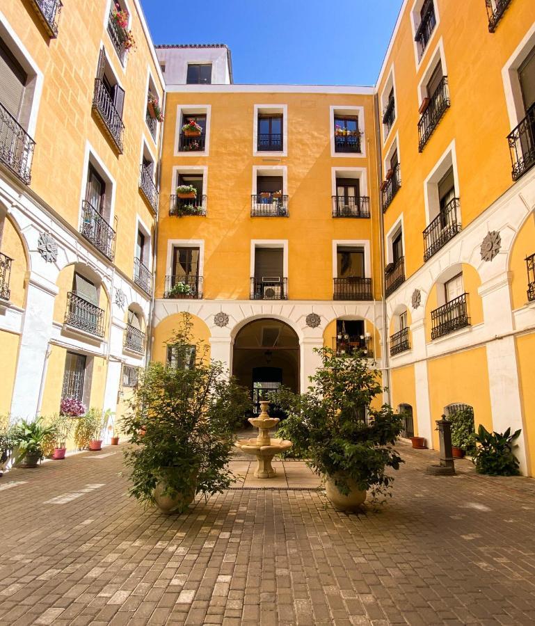 Hostal Andrea Sol Madrid Esterno foto
